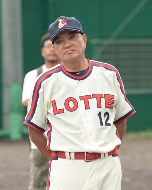 袴田英利の写真（ロッテオリンズ）